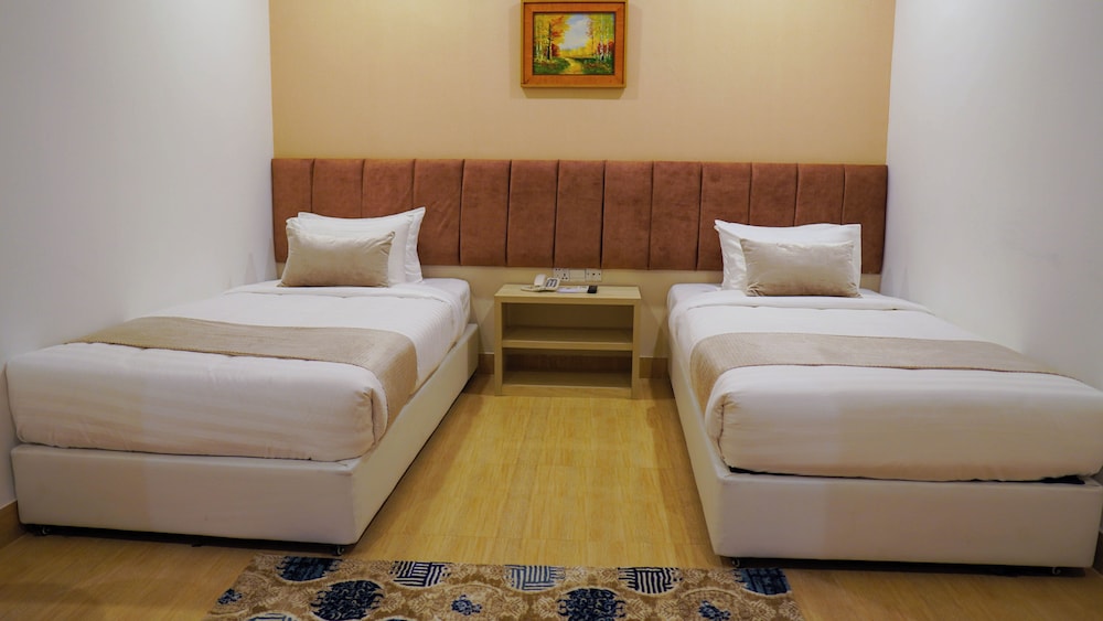 Grand Vistana 14/43