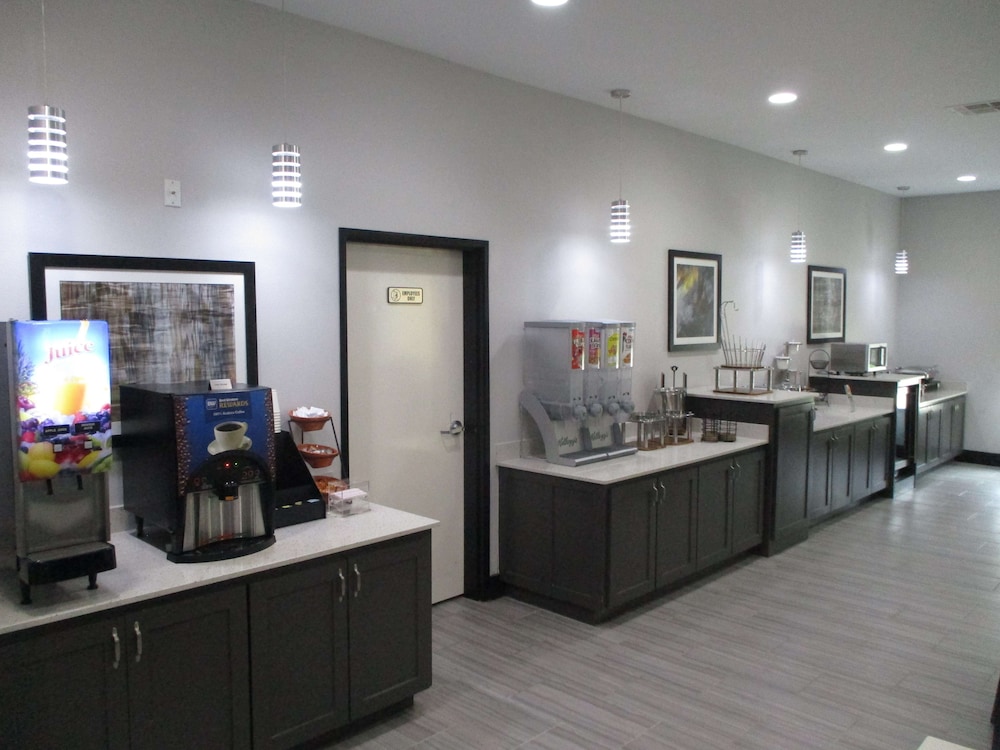 Best Western Plus Regency Park 32/43