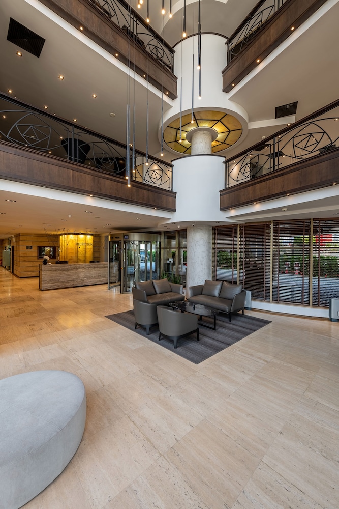 Hotel Vega 55/68