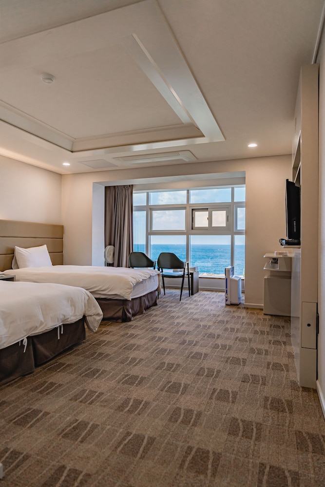 Cocoon Hotel 16/50