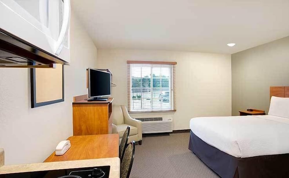 WoodSpring Suites Fredericksburg 14/25