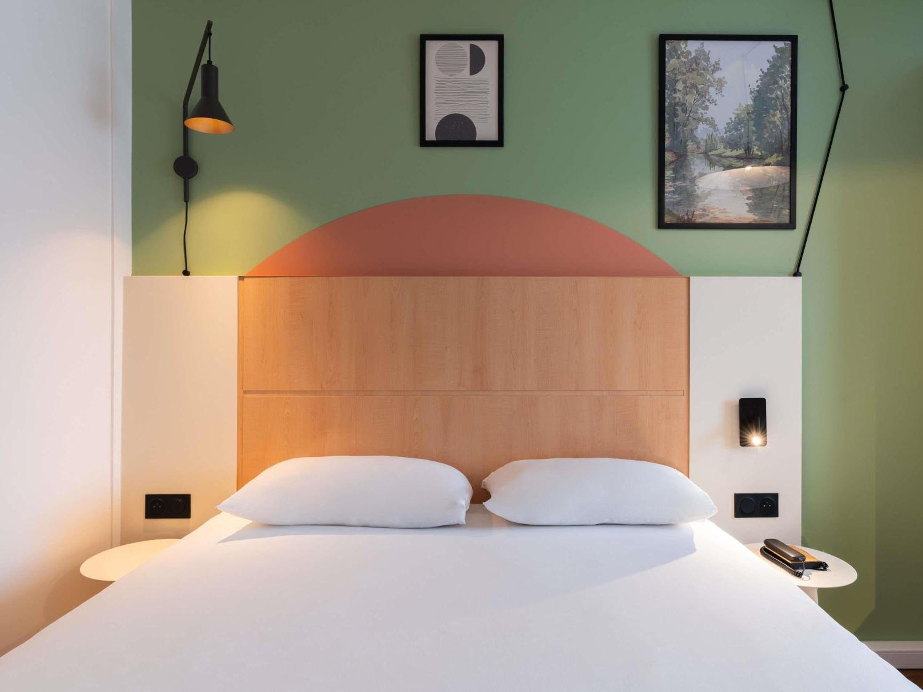 Standard, Murphy Bed