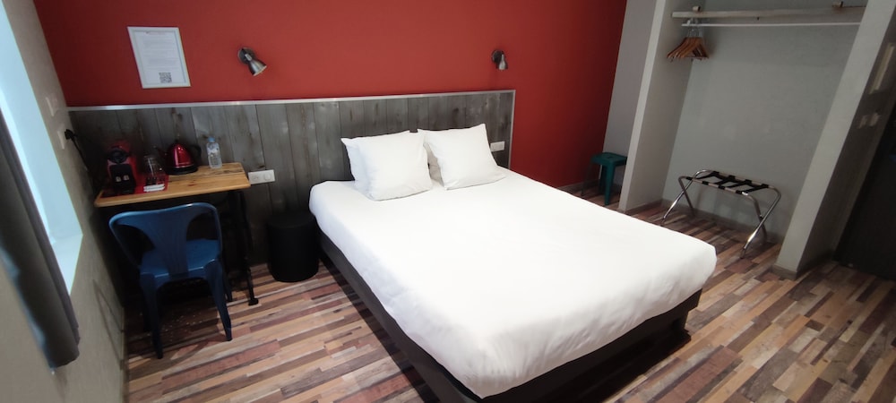 Logis Hotel Yseria - Historical Center 23/58