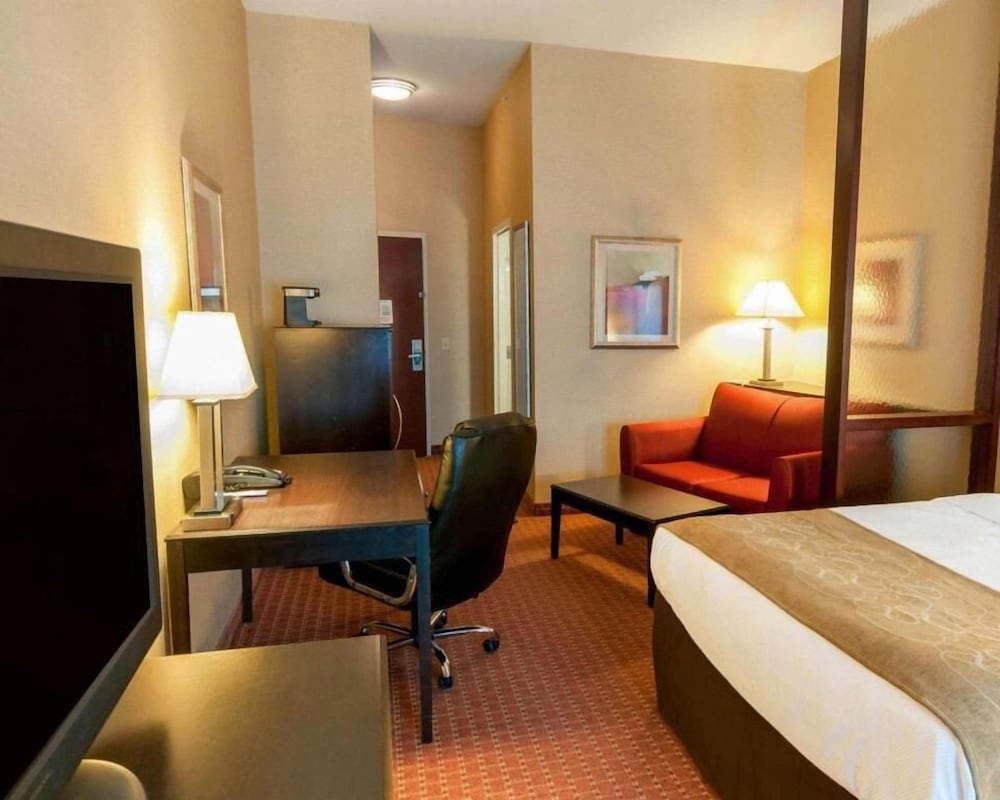 Spark by Hilton Exton 12/38