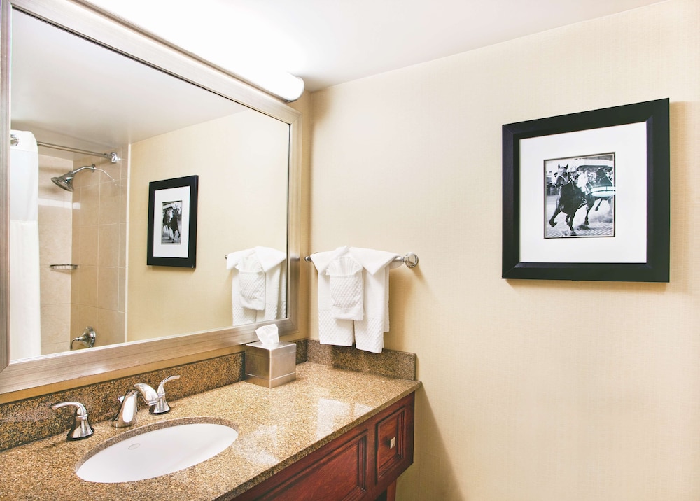 Doubletree By Hilton Hotel Baltimore North Pikesville 44/84
