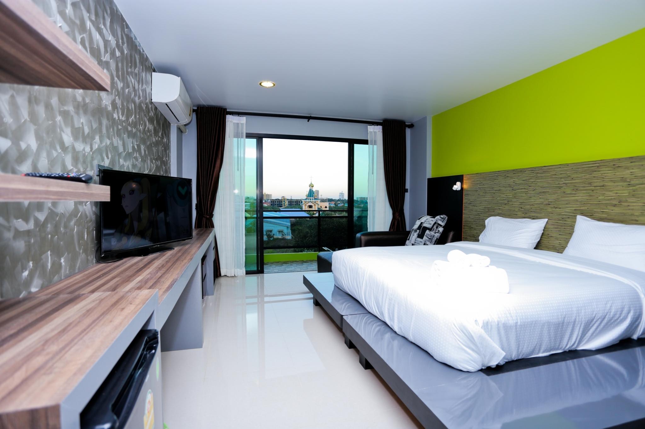 Bullkool Hua Hin 10/89