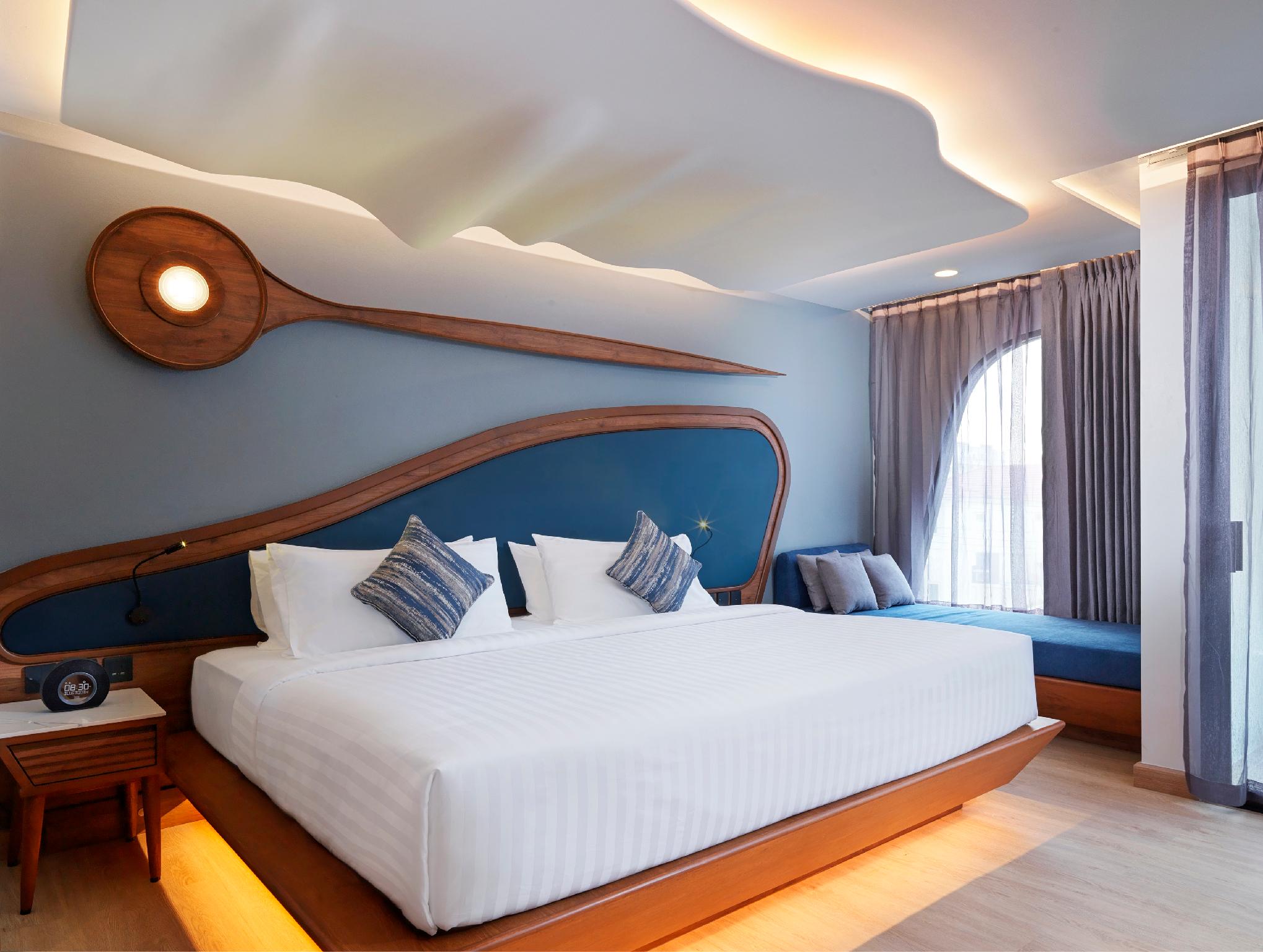 Grand Deluxe Sea-Facing
