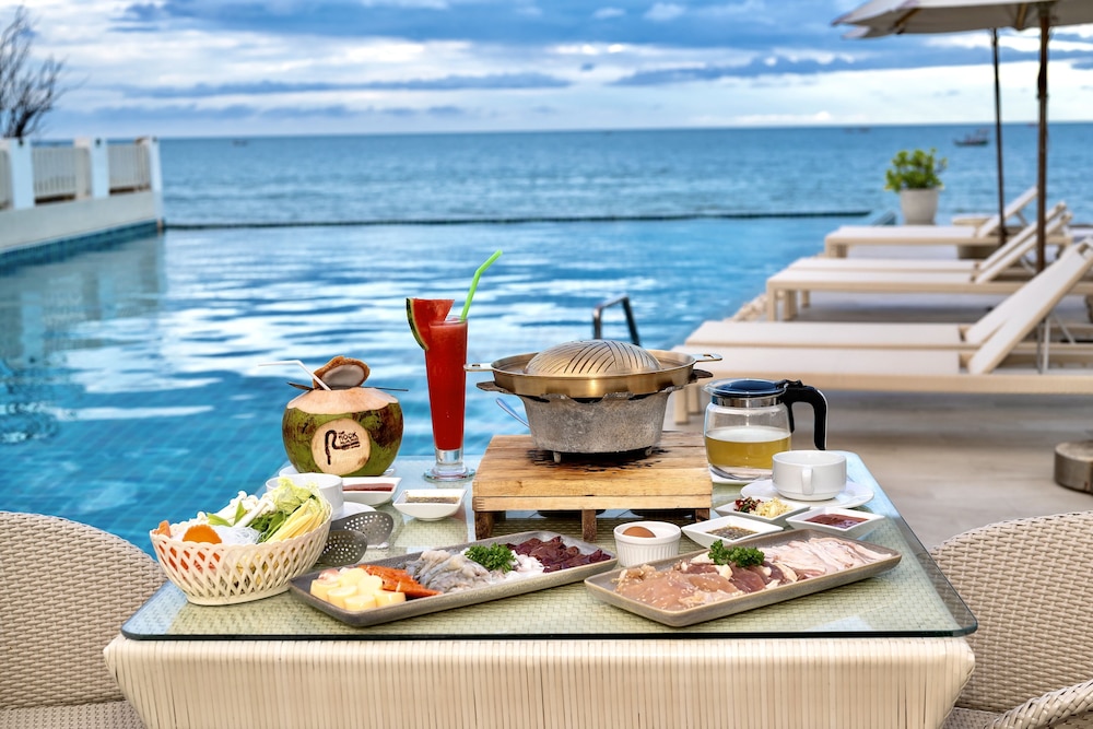 The Rock Hua Hin Beach Resort 50/67