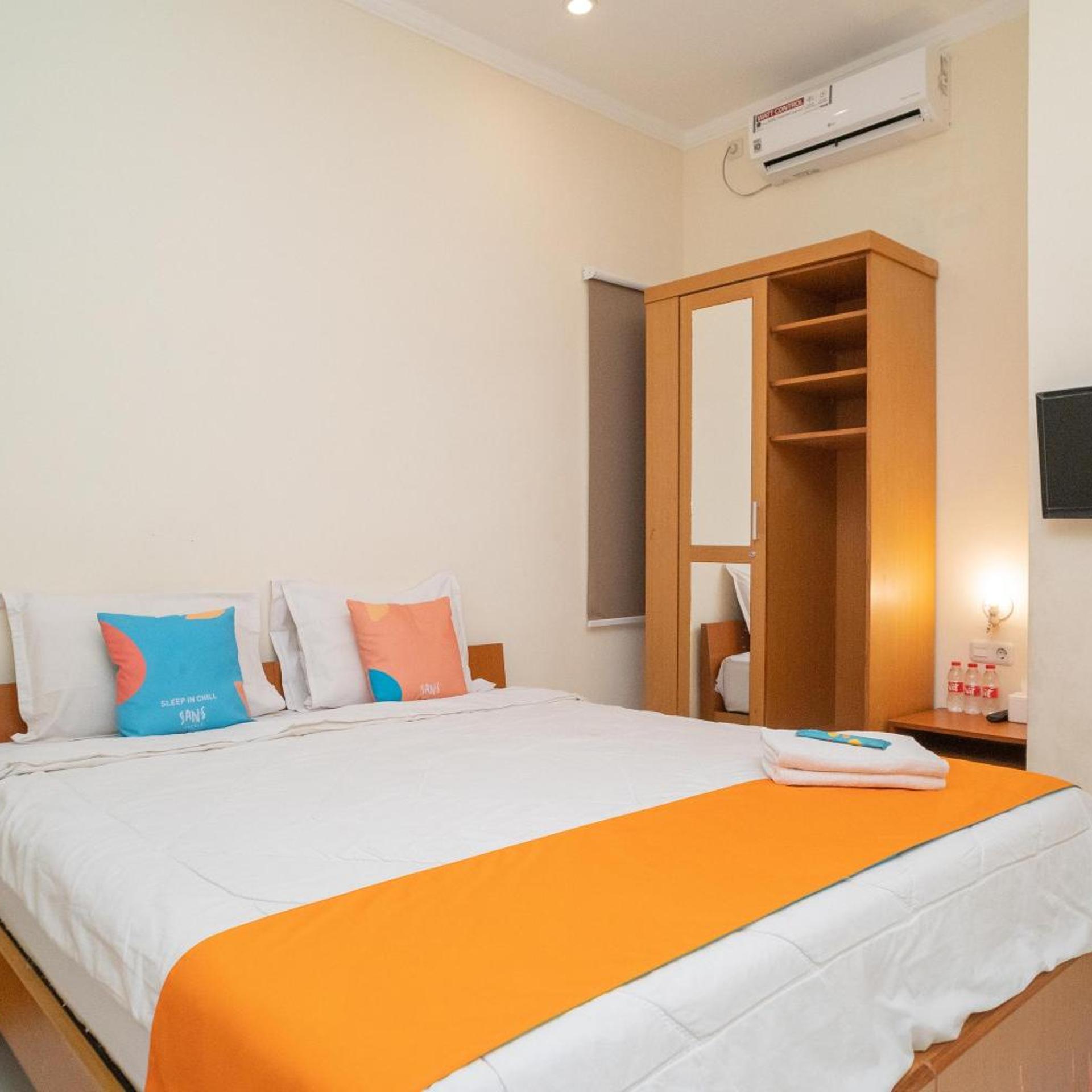 Sans Hotel Fif Fa Malang (ex OYO 3798 Fif fa Inn Pisang Kipas) 14/50