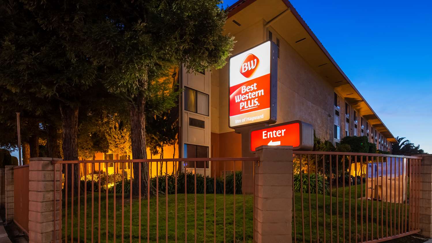 Best Western Plus Inn Of Hayward 5/40