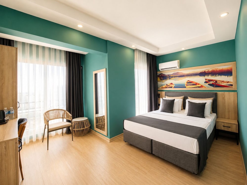 Deniz Hotel Konyaalti 16/94
