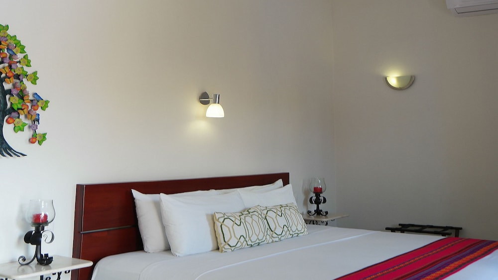 Hotel Merida Santiago 40/78