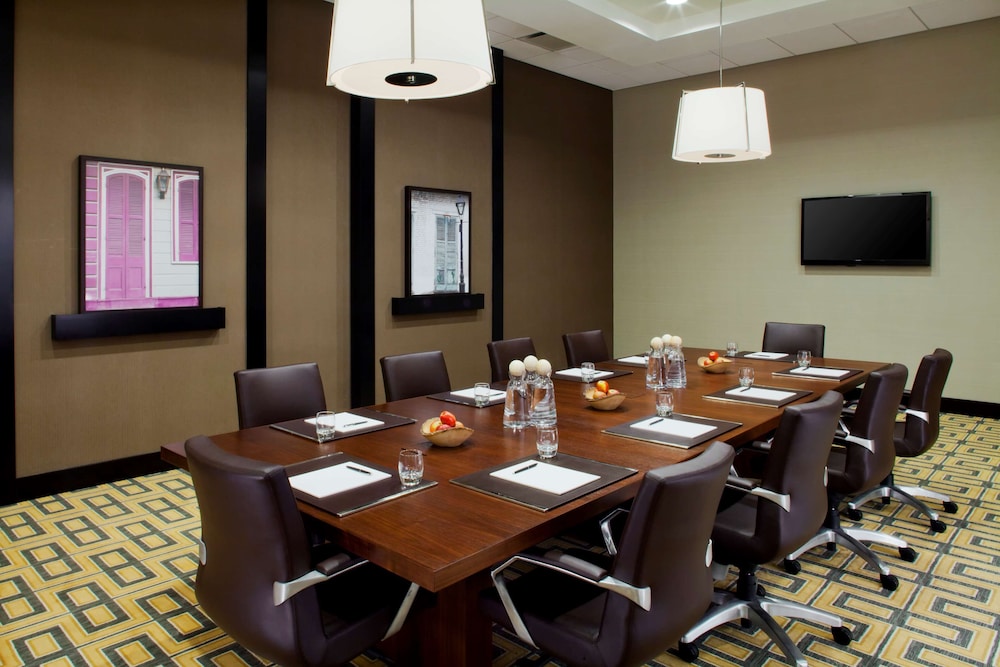 Hyatt Regency New Orleans Hotel 66/69