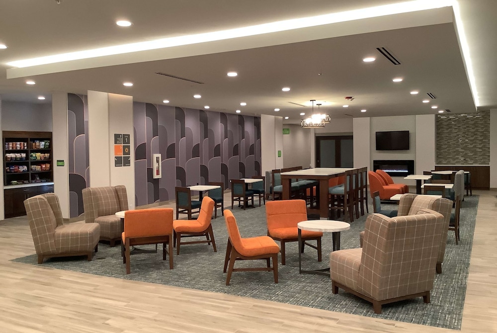La Quinta Inn & Suites by Wyndham Littleton 28/34