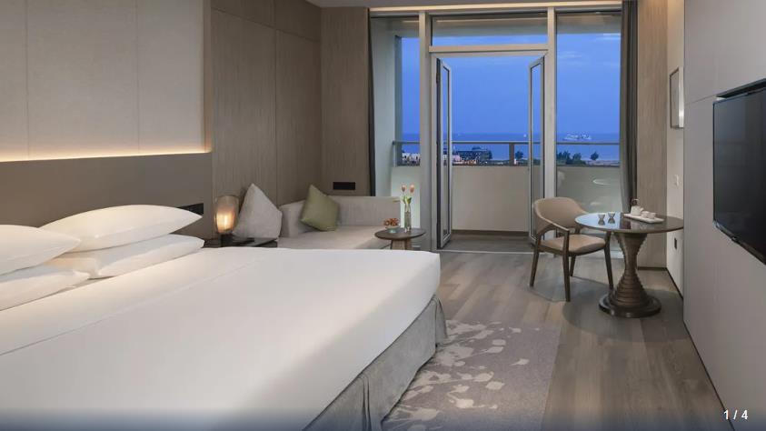 Golden Shining New Century Grand Hotel Beihai 12/49