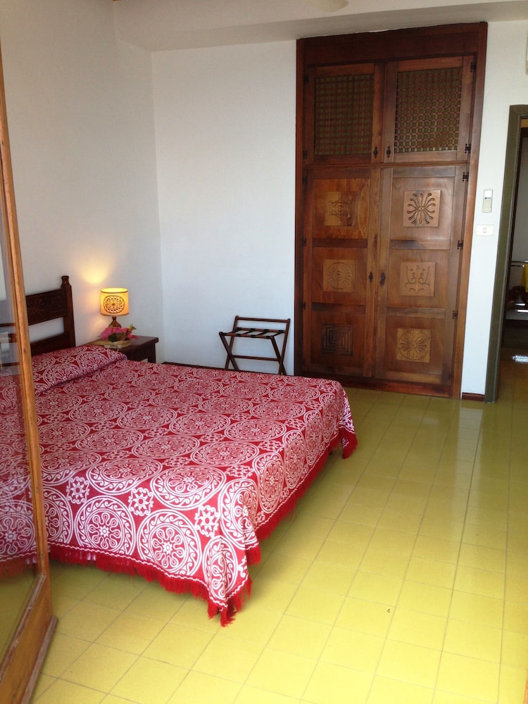 Hotel Carasco 18/71