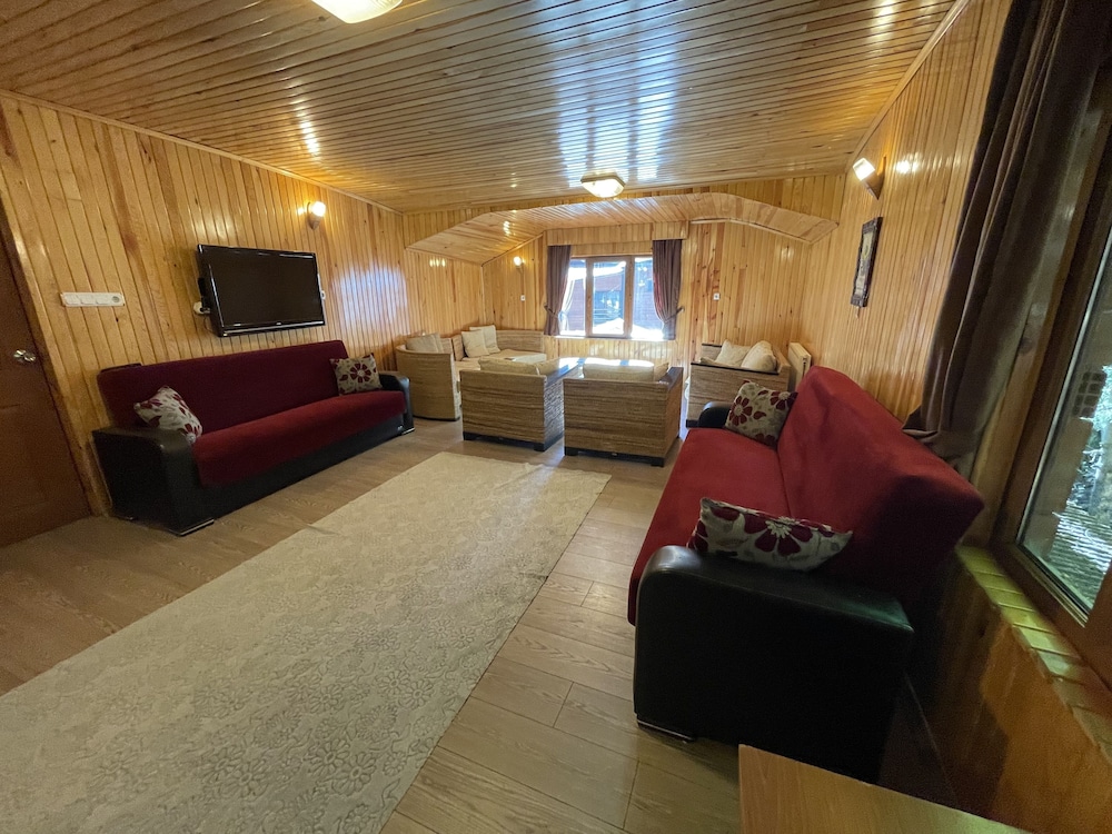 Ozkan Hotel 35/50