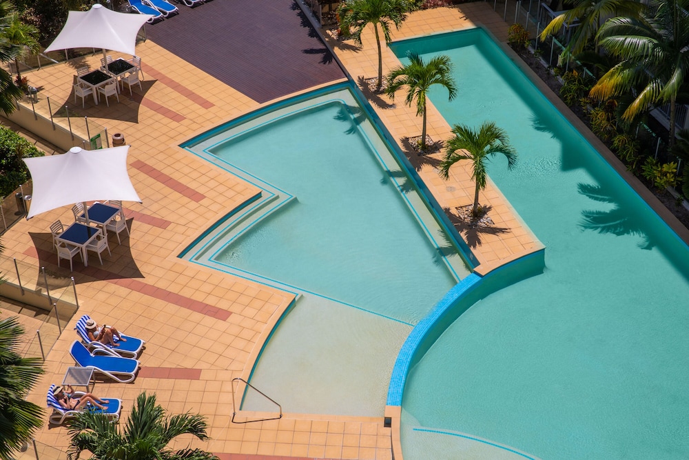 Mantra Trilogy Cairns 40/70