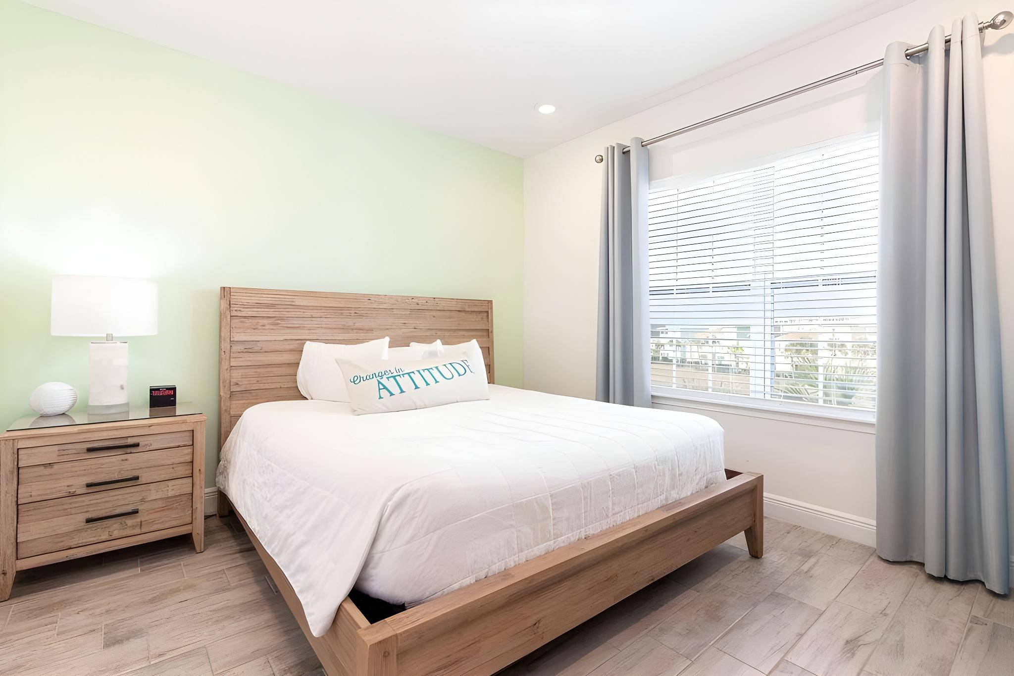 4 Bedrooms, House