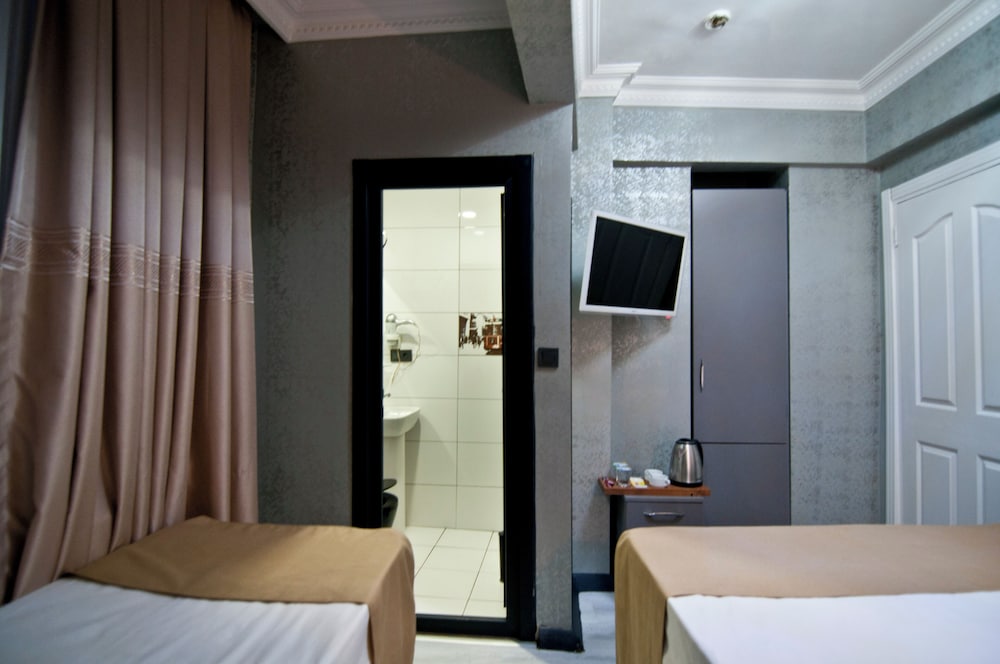 Hotel Ottoman 2 Class 26/43