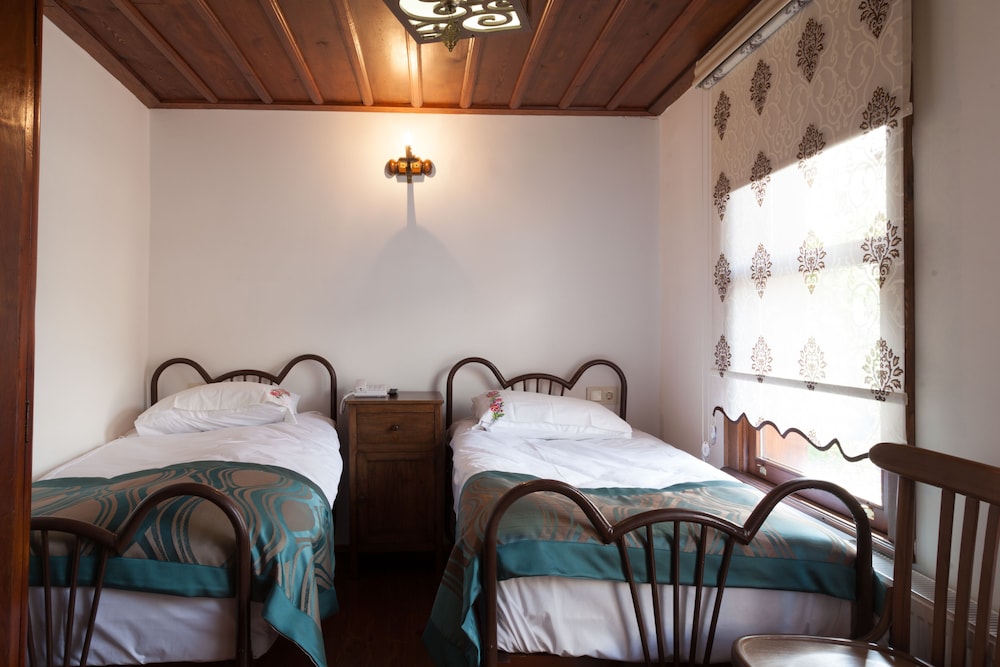 Lal Hotel Bursa 11/50