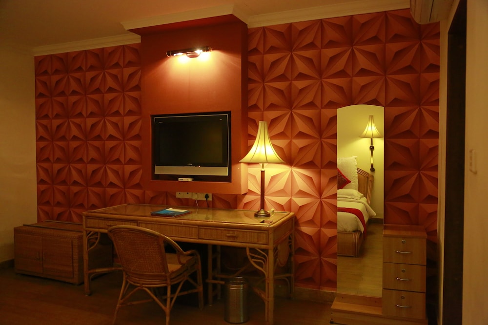SAJ EARTH RESORT 60/71