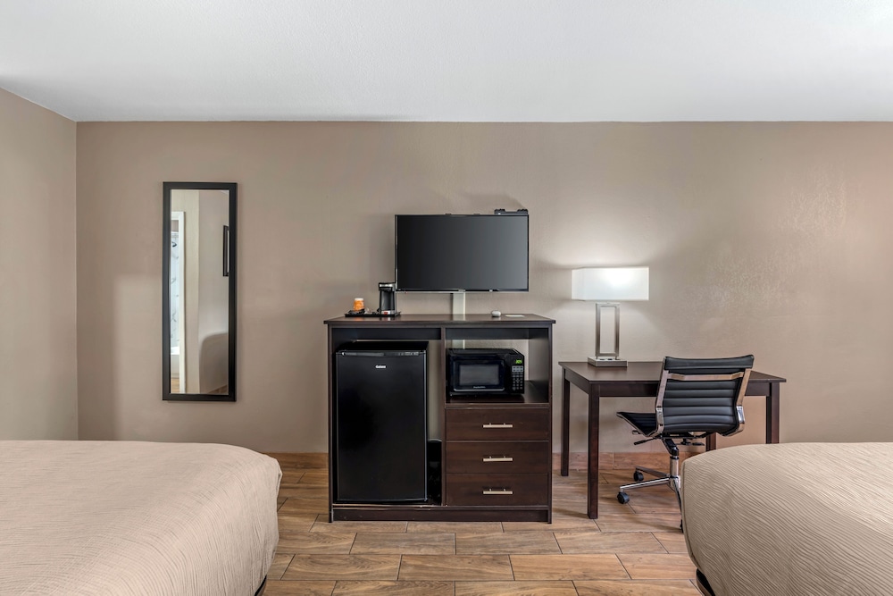Quality Inn & Suites New Boston - Texarkana West 47/61