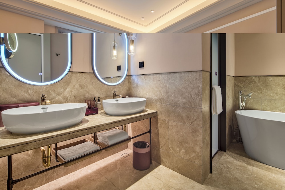 Mercure Xian Dazhai Road 52/52