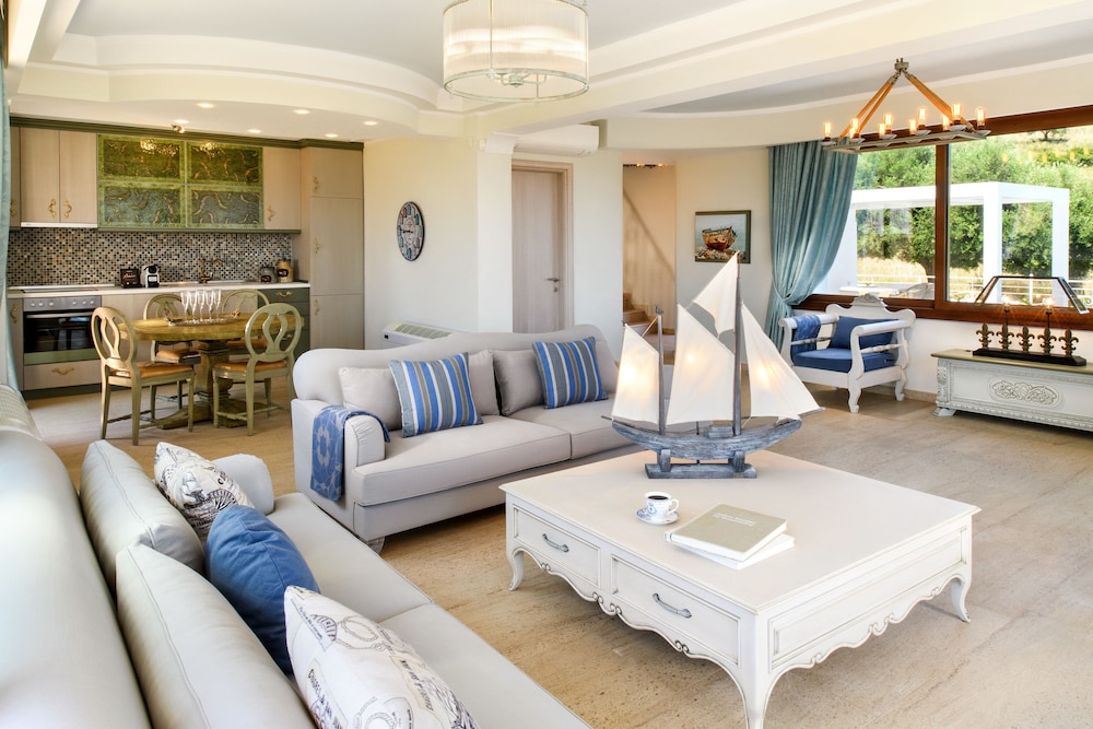 Villa D oro Luxury Villas & Suites 59/80