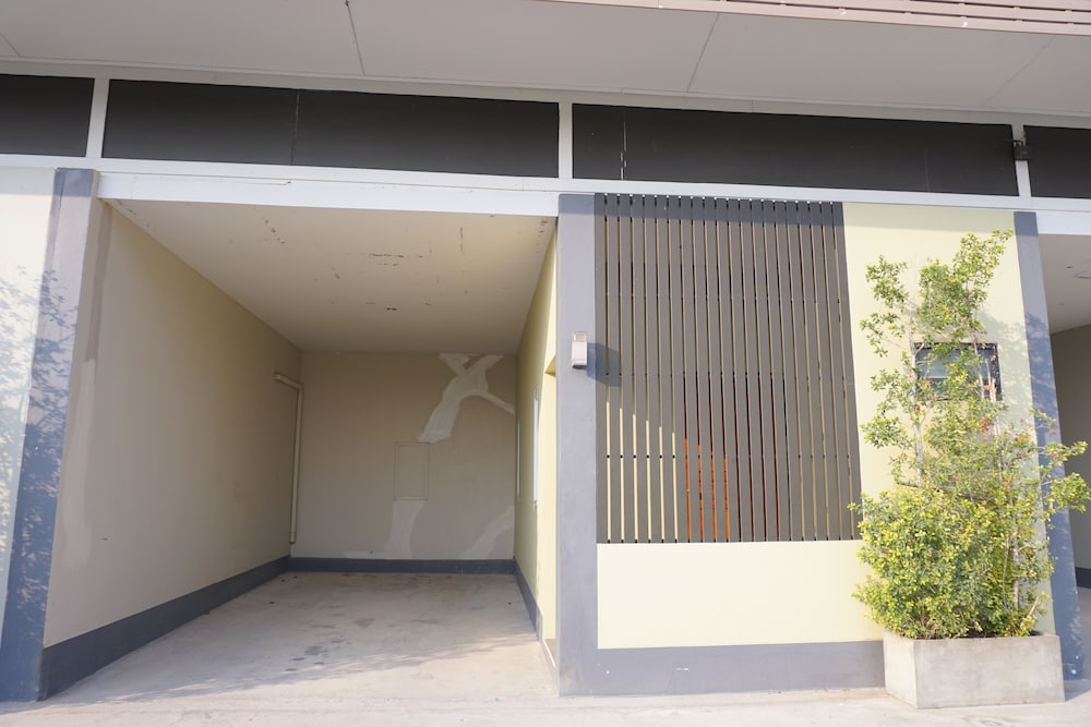 S Ville Resort 1/38