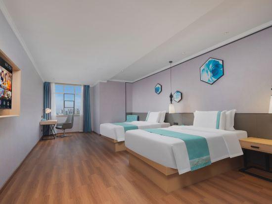 DELUXE, 2 BEDS
