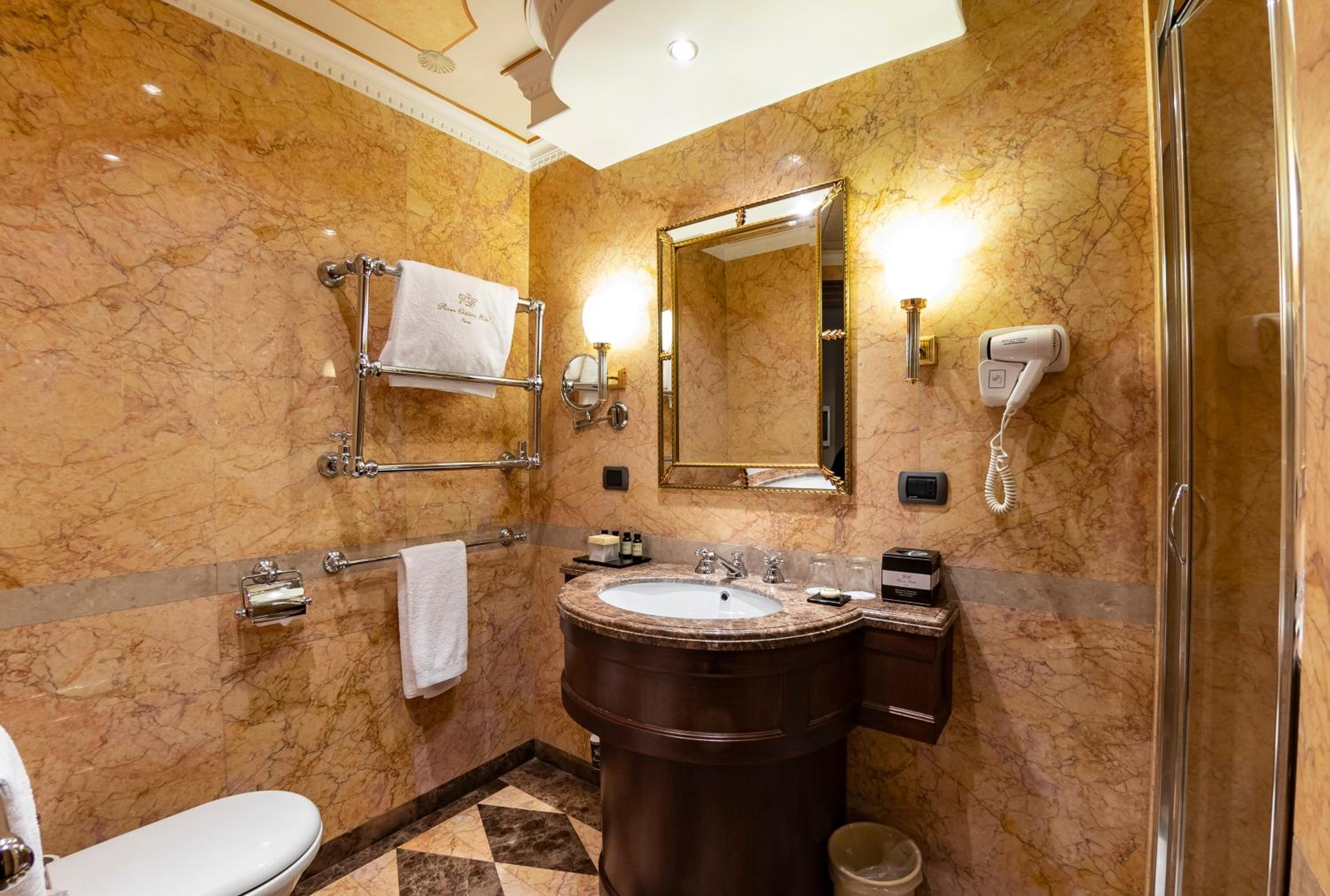 غرفة اقتصادية بسرير مزدوج، River Chateau Hotel 8/9