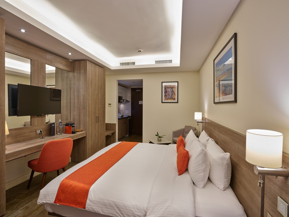 Sodeco Suites 12/57