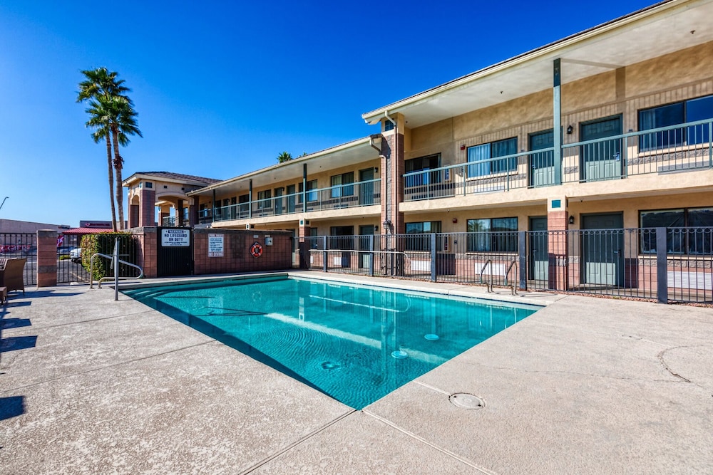 The Hotel Serene Glendale Peoria, Surestay Collection by BW 1/27