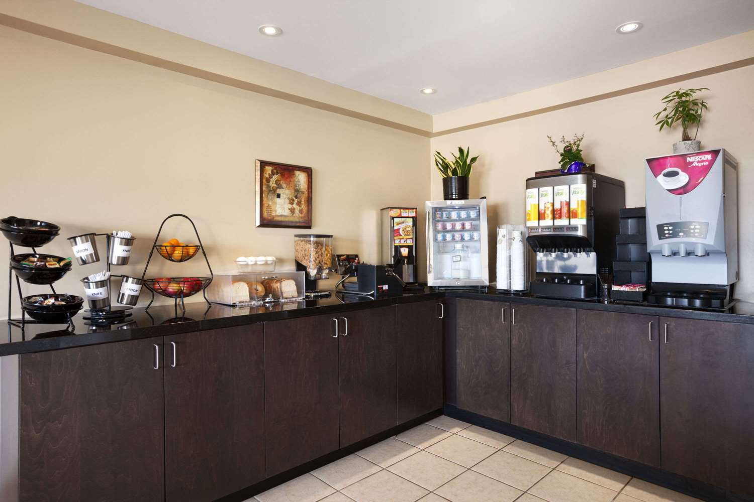 Travelodge By Wyndham Kapuskasing 3/8