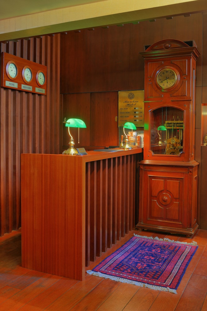 Burckin Hotel 3/46