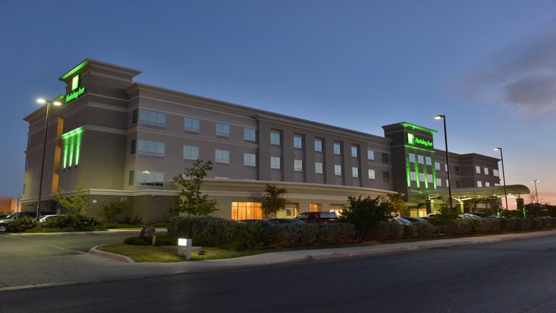 Holiday Inn & Suites San Antonio Northwest 2/30