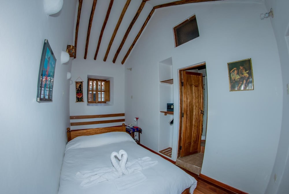 Hostal El Grial 41/53