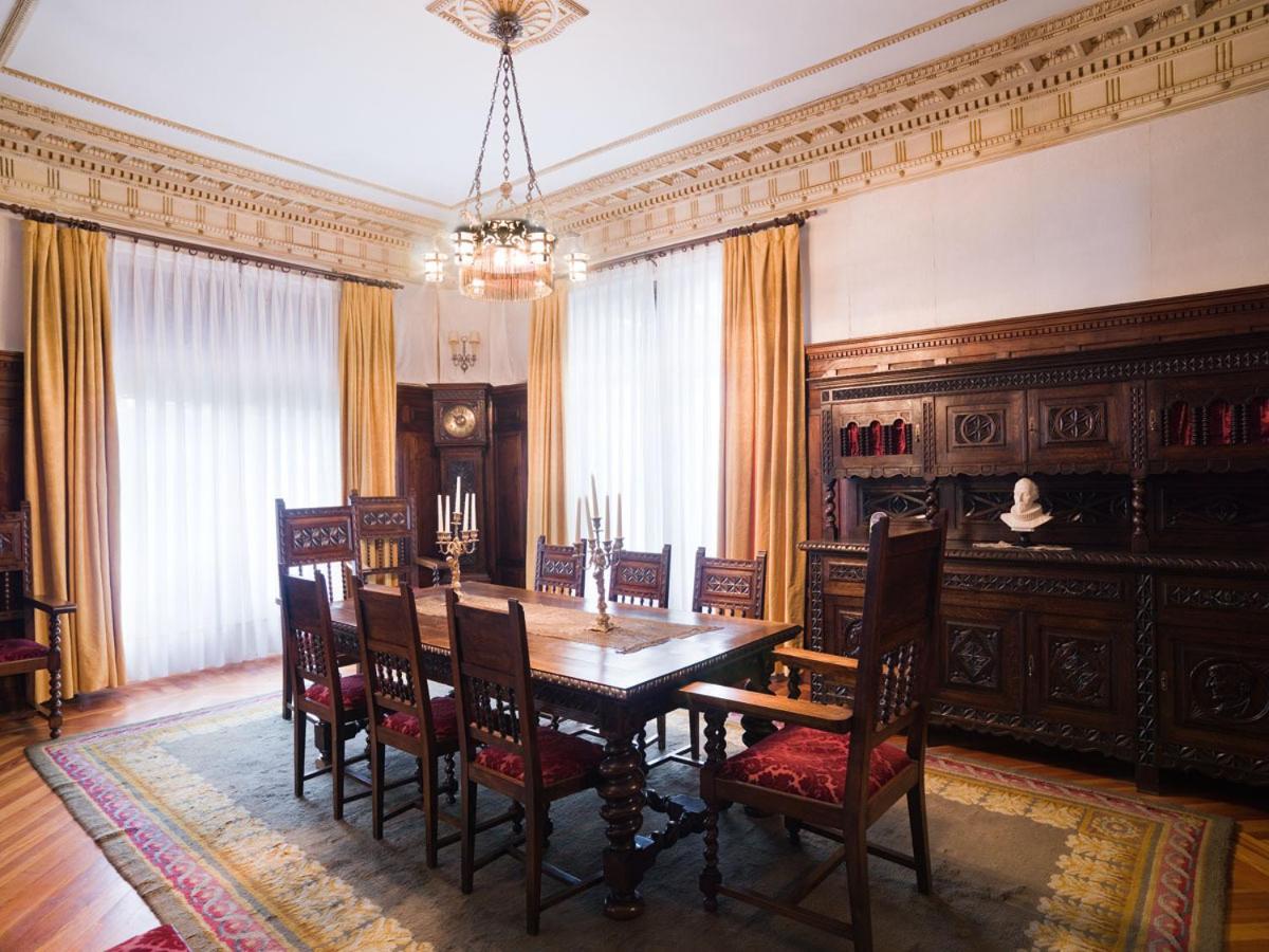 Palacio Arias 32/38