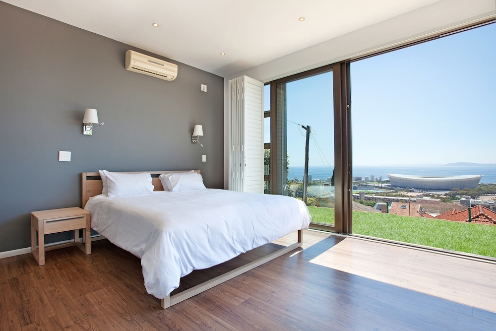 Bluegum Hill Guesthouse Apartments 10/35