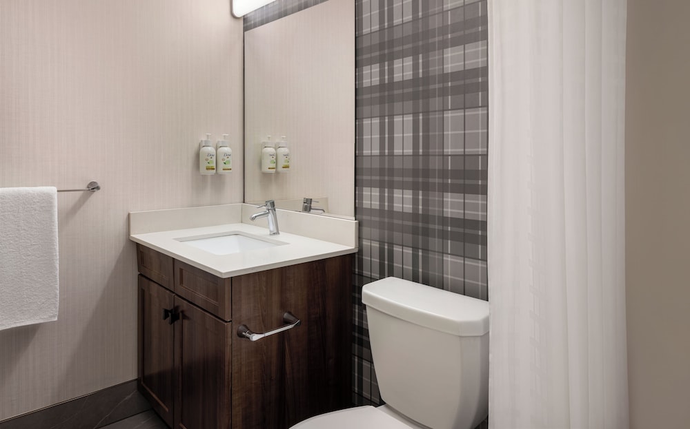 Pomeroy Hotel Fort McMurray 44/50