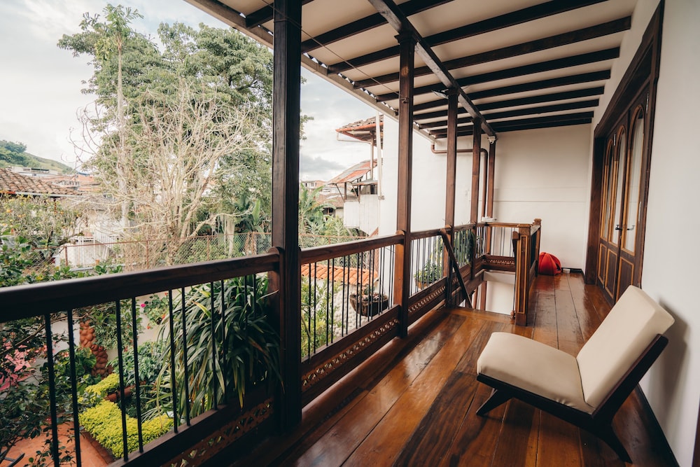 Casa Lola Hotel Boutique 46/59