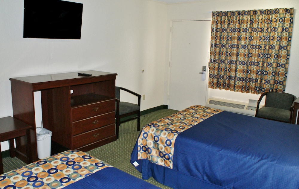 Americas Best Value Inn Ft Jackson 13/32