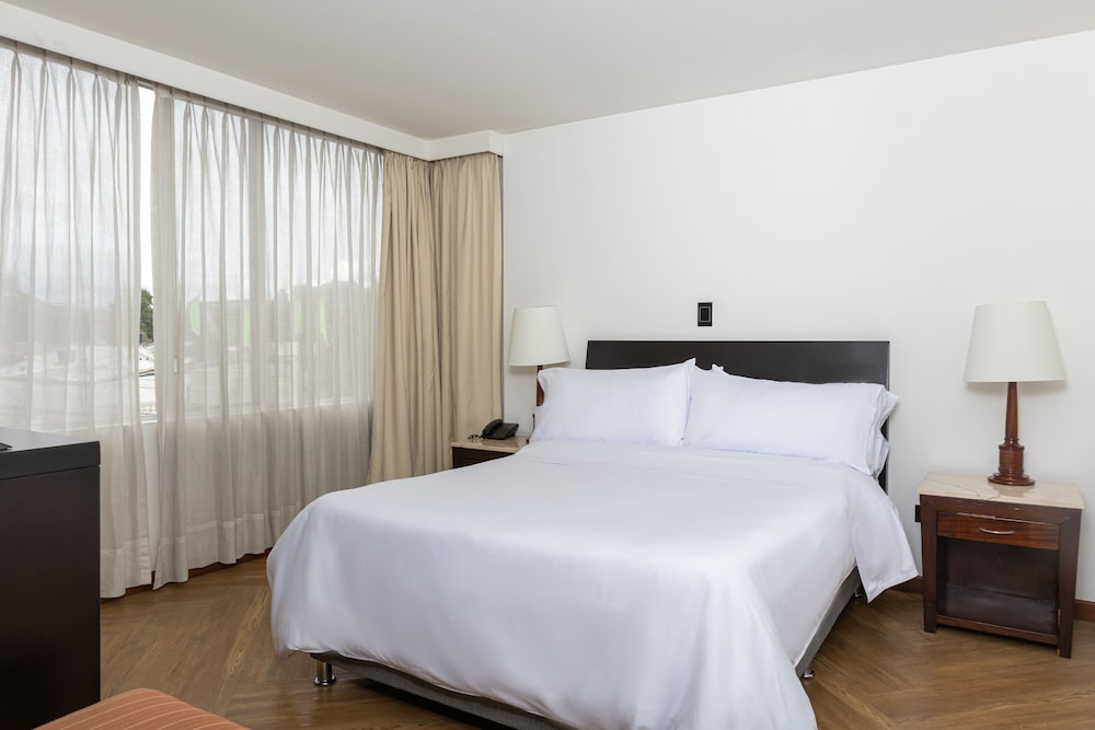 STUDIO, DOUBLE BED