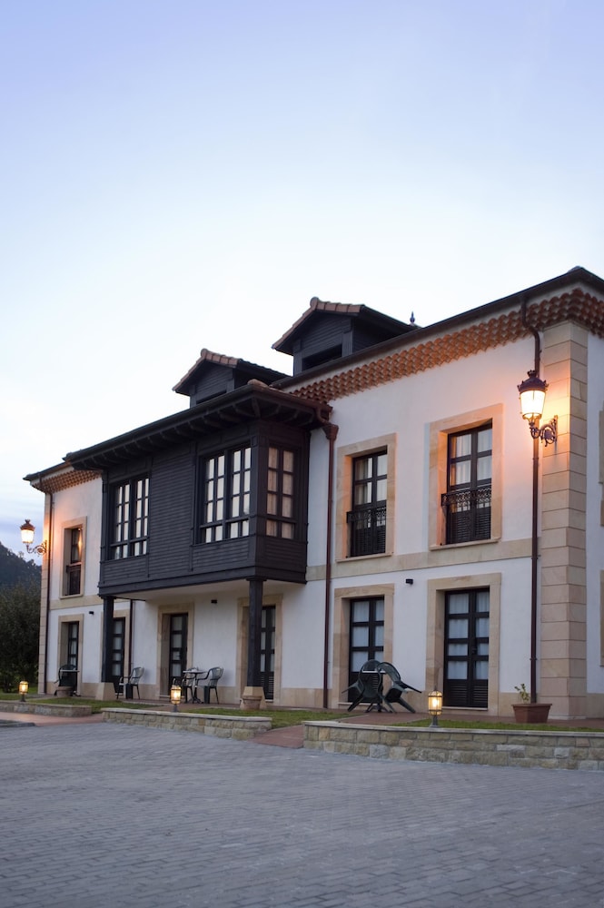 LA CASONA DE LA ROZA 1/48