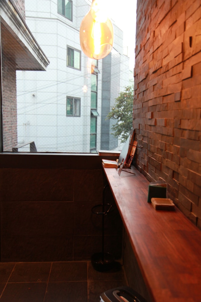 Hongdae Sopoong The Urban 30/32