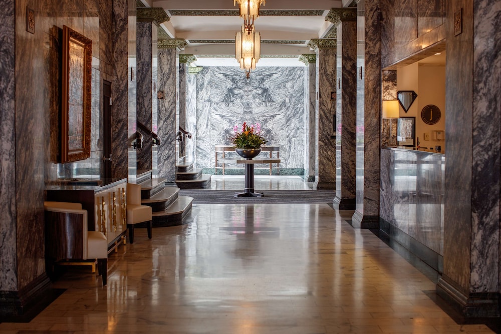 Colcord Hotel Oklahoma City, Curio Collection by Hilton 32/62