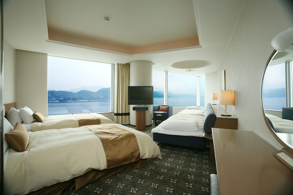 Grand Prince Hotel Hiroshima 35/73