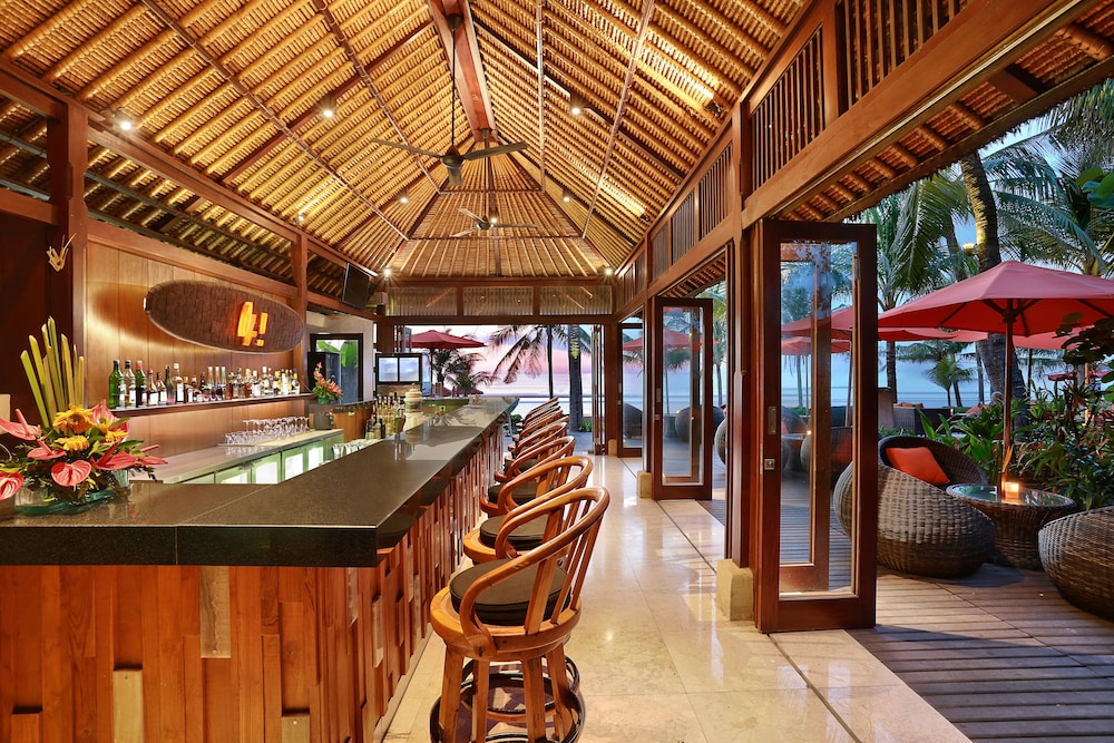 Lobby at LEGIAN BEACH HOTEL, Legian