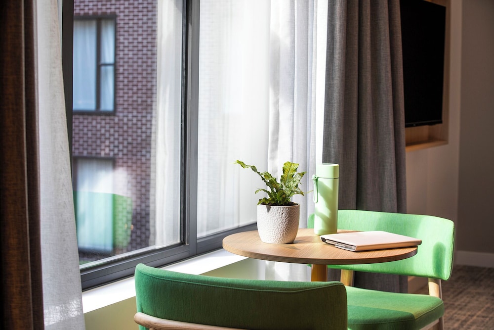 Holiday Inn Melbourne Bourke Street Mall by IHG 30/48